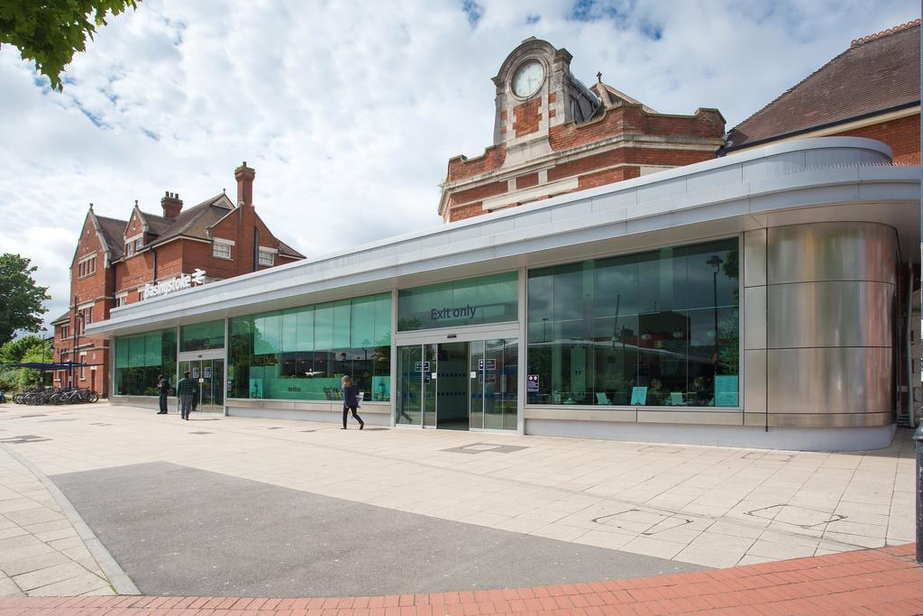 St Raphael House, City Centre Charming Apartments Basingstoke Luaran gambar